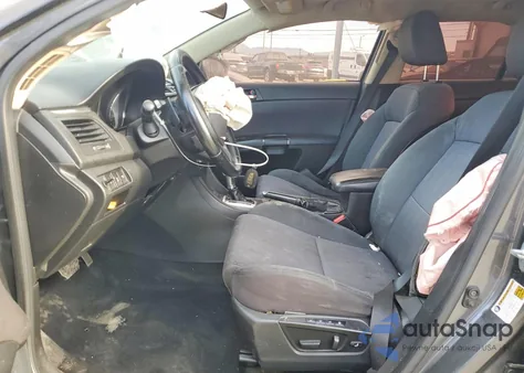 2010 Suzuki Kizashi Gts z USA, uszkodzony, nr VIN JS2RF9A53A6100120